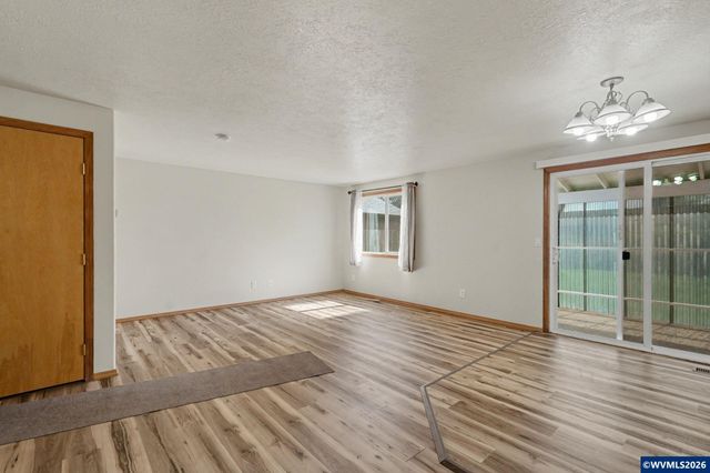 4444 Leafwood Av NE, Salem, OR 97305