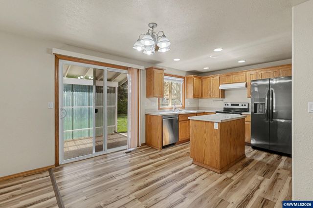 4444 Leafwood Av NE, Salem, OR 97305