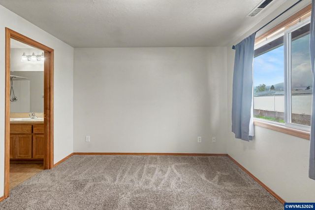 4444 Leafwood Av NE, Salem, OR 97305