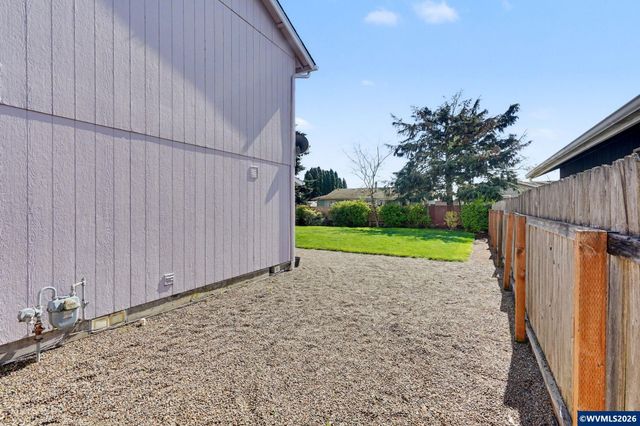 4444 Leafwood Av NE, Salem, OR 97305