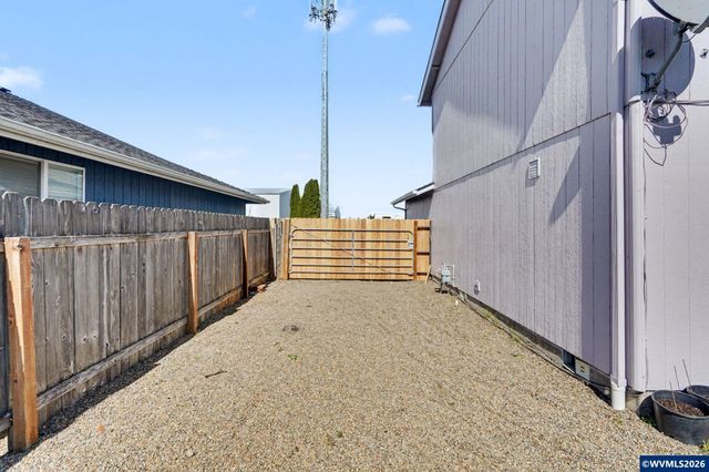 4444 Leafwood Av NE, Salem, OR 97305