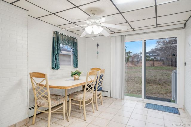 212 Mount Vernon Avenue, Medford, NY 11763