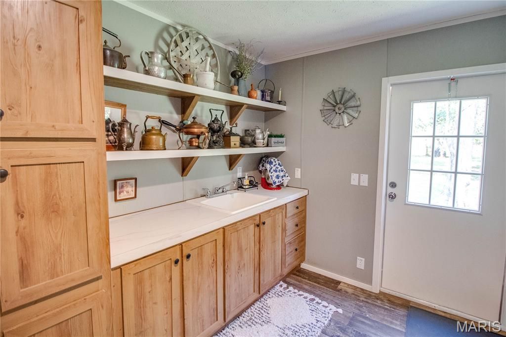 Image 26 of property listing at 1468 F S Road, Medora, IL 62063