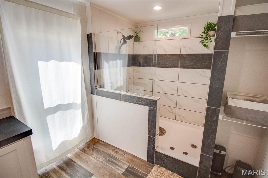 Image 33 of property listing at 1468 F S Road, Medora, IL 62063