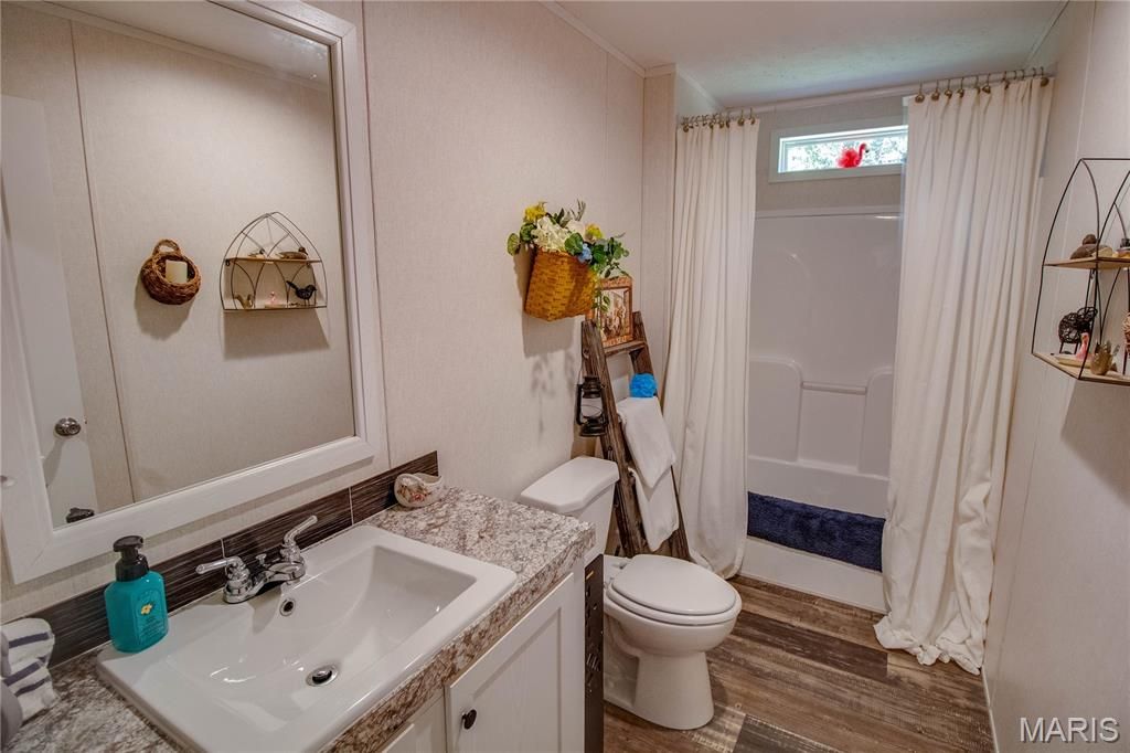 Image 39 of property listing at 1468 F S Road, Medora, IL 62063