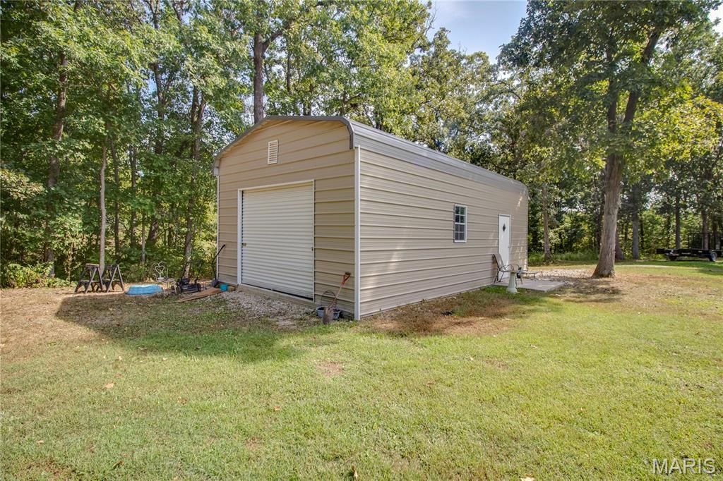 Image 49 of property listing at 1468 F S Road, Medora, IL 62063