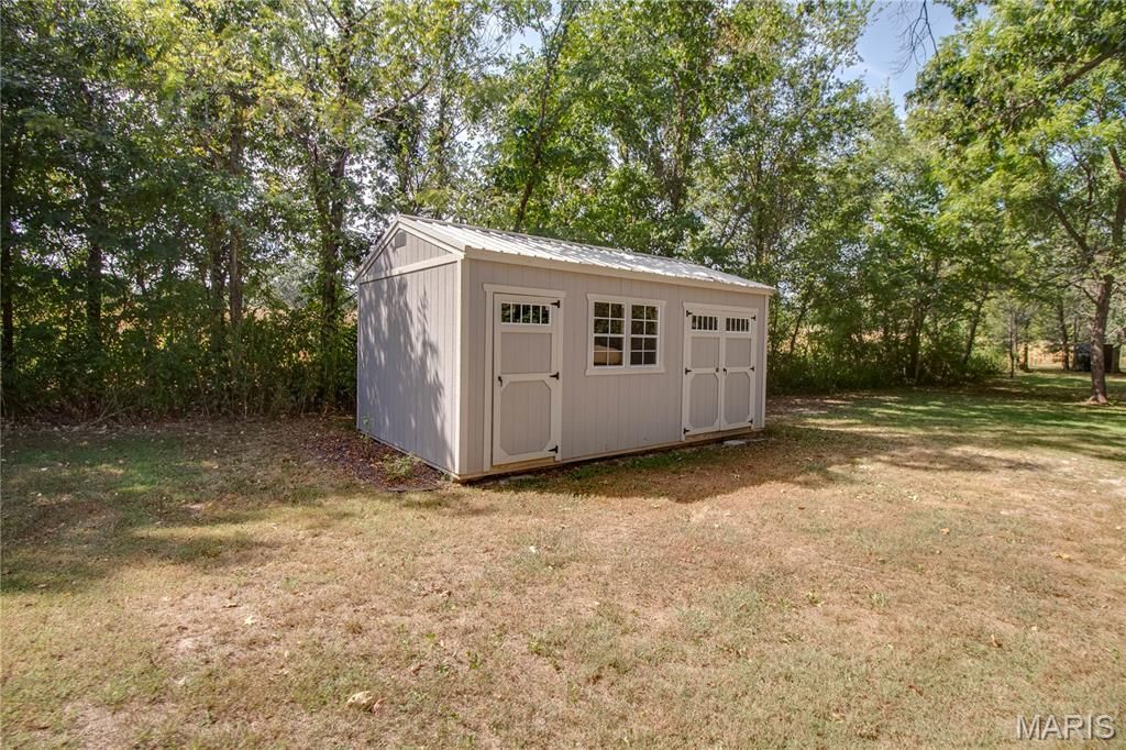 Image 51 of property listing at 1468 F S Road, Medora, IL 62063