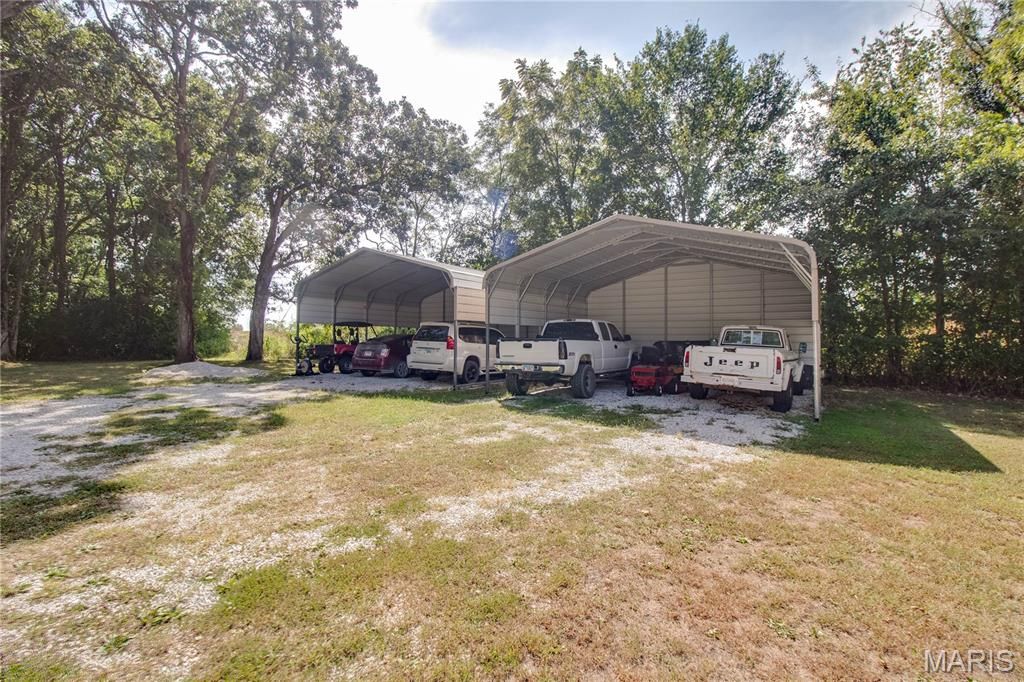 Image 52 of property listing at 1468 F S Road, Medora, IL 62063