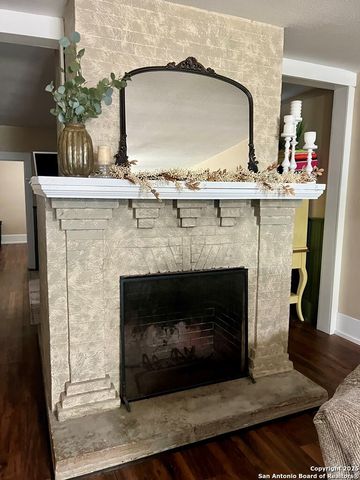 501 E Randall, Beeville, TX 78102