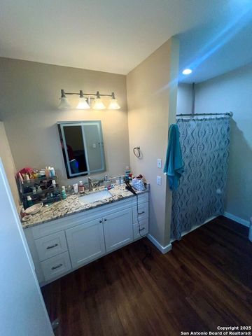 501 E Randall, Beeville, TX 78102