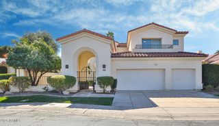 7667 E KRALL Street, Scottsdale, AZ 85250