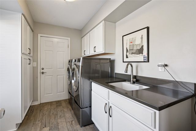 2904 Sylvania Drive, West Des Moines, IA 50266