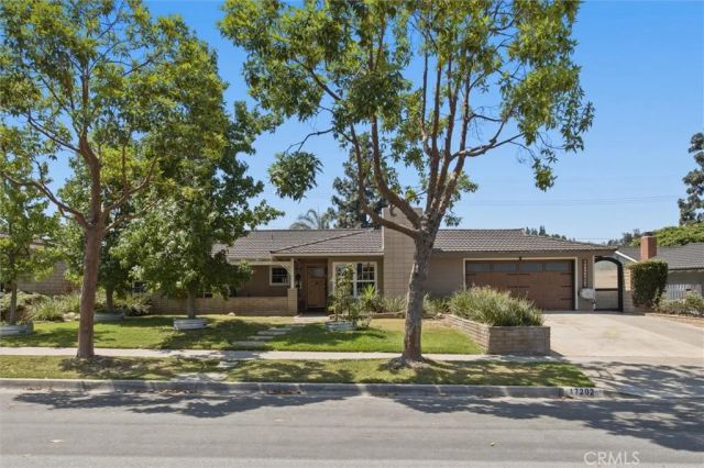 17202 La Collette Place, Yorba Linda, CA 92886