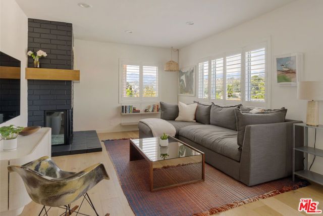 4445 Caledonia Way, Los Angeles, CA 90065
