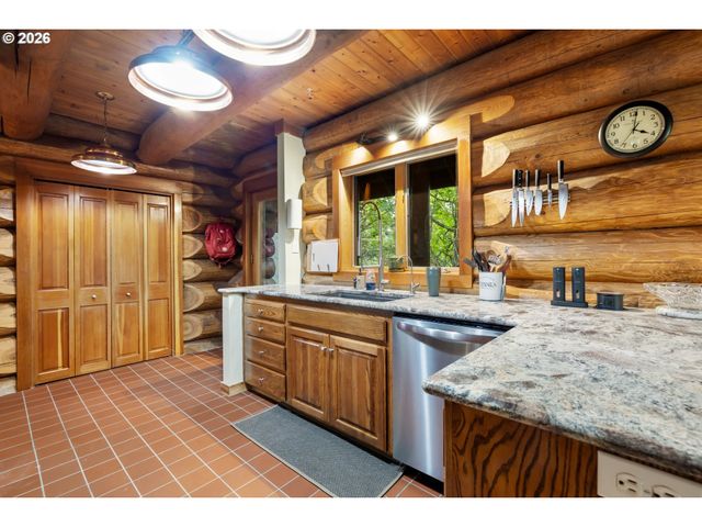 19178 S ECHO DELL Ln, Oregon City, OR 97045