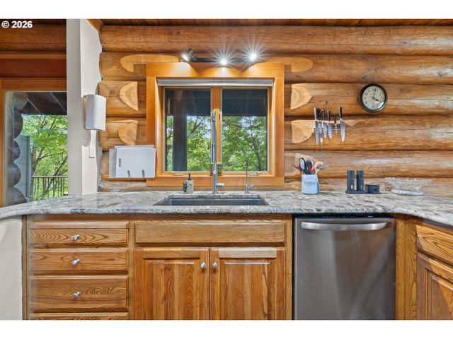 19178 S ECHO DELL Ln, Oregon City, OR 97045