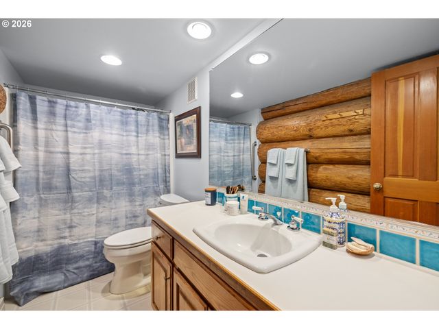 19178 S ECHO DELL Ln, Oregon City, OR 97045