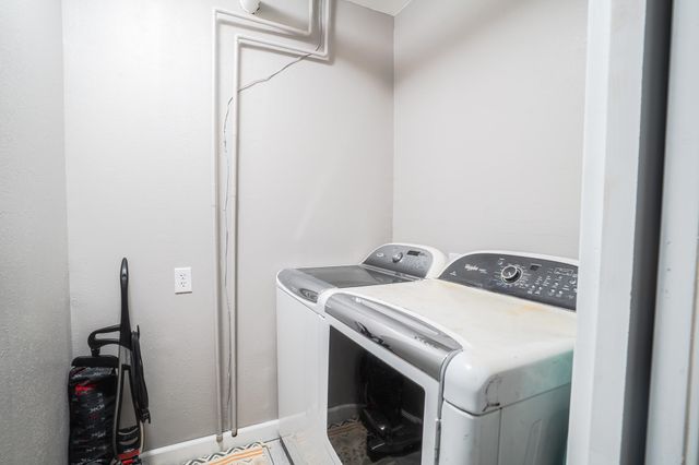 2135 LOOSE MOOSE LOOP, North Pole, AK 99705