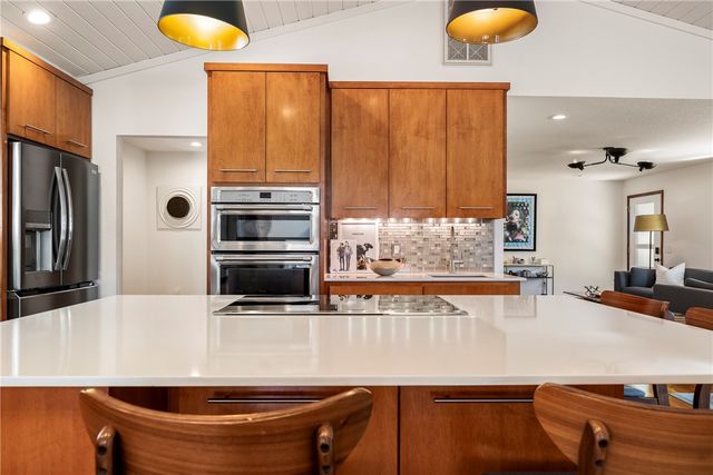 607 NE 2nd Street, Bentonville, AR 72712