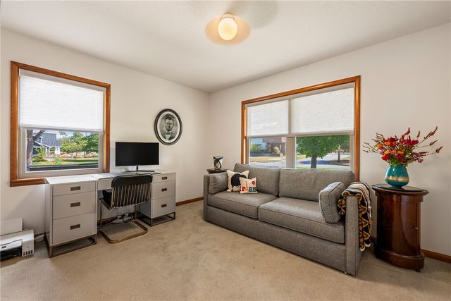 607 NE 2nd Street, Bentonville, AR 72712