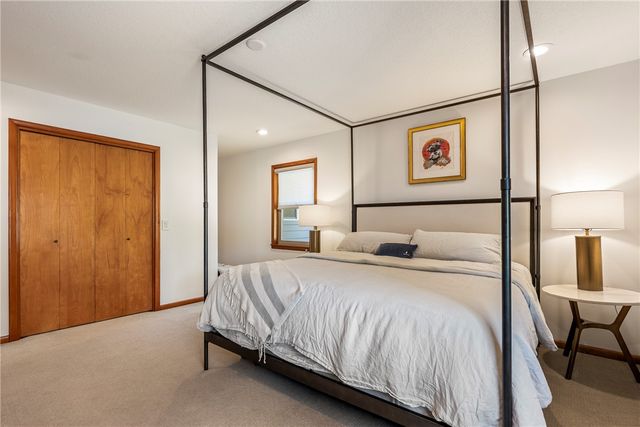 607 NE 2nd Street, Bentonville, AR 72712