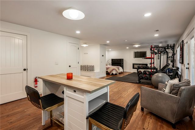 607 NE 2nd Street, Bentonville, AR 72712