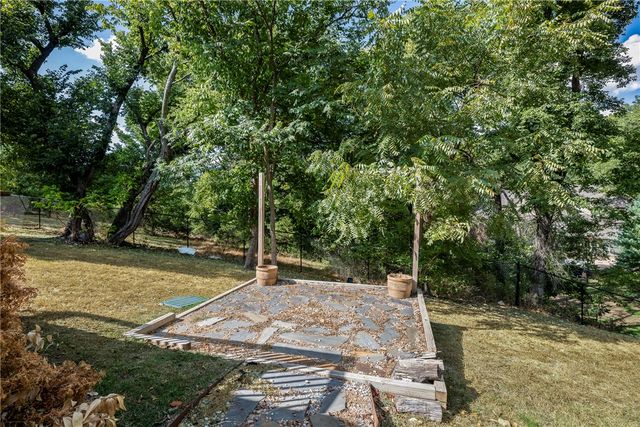 607 NE 2nd Street, Bentonville, AR 72712