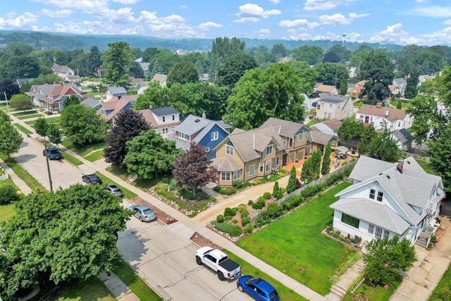 162 Wilson AVENUE, West Bend, WI 53090