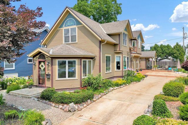 162 Wilson AVENUE, West Bend, WI 53090