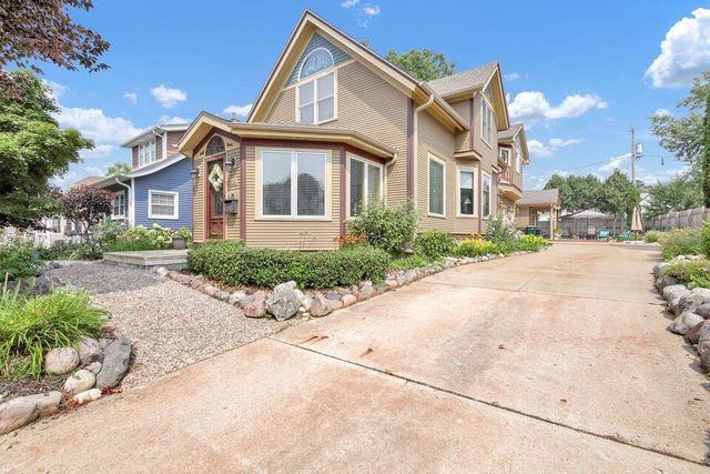 162 Wilson AVENUE, West Bend, WI 53090