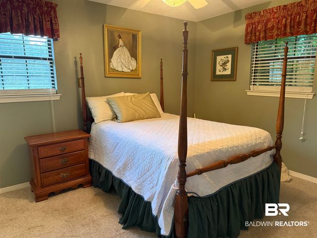 10046 WOODIE Lane, Irvington, AL 36544