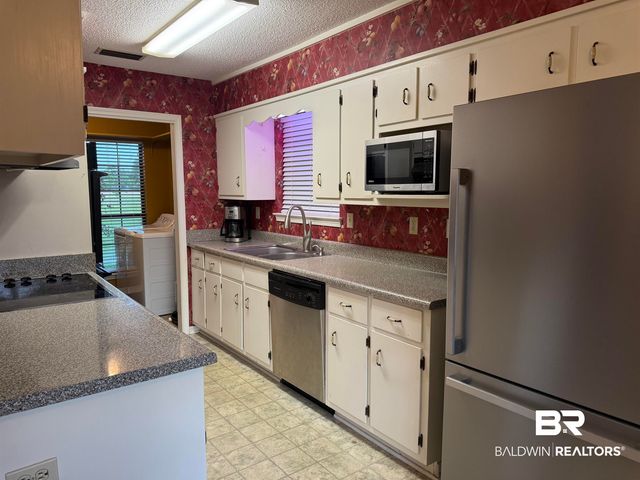 10046 WOODIE Lane, Irvington, AL 36544