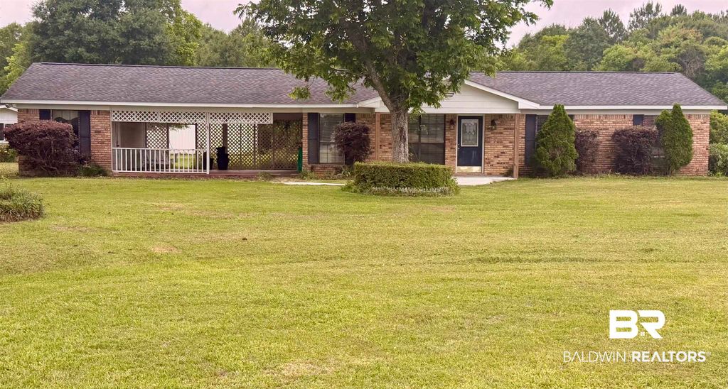 10046 WOODIE Lane, Irvington, AL 36544