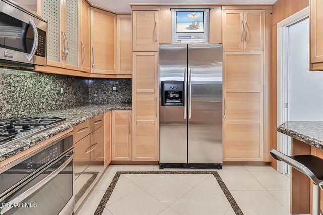 19051 Los Alimos Street, Porter Ranch, CA 91326