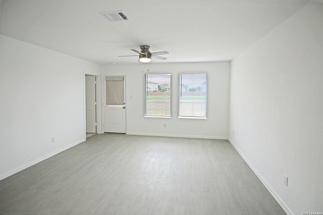 1543 SILVER CRK, New Braunfels, TX 78130