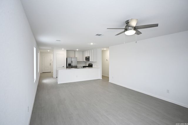 1543 SILVER CRK, New Braunfels, TX 78130