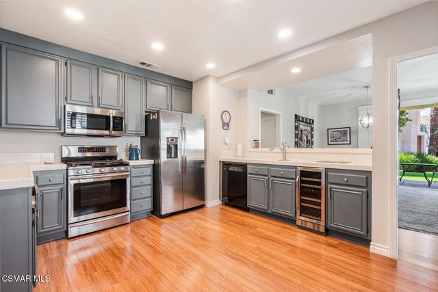 271 Fieldstone Way A, Simi Valley, CA 93065