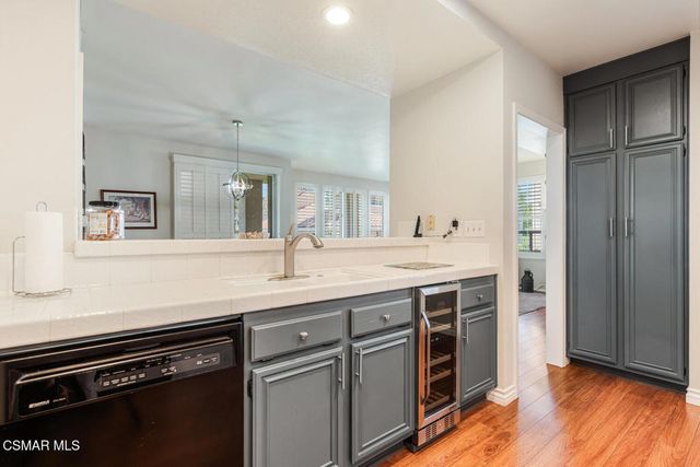 271 Fieldstone Way A, Simi Valley, CA 93065