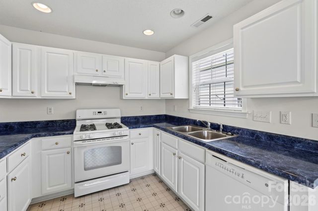 99 Yadkin Road, Fletcher, NC 28732