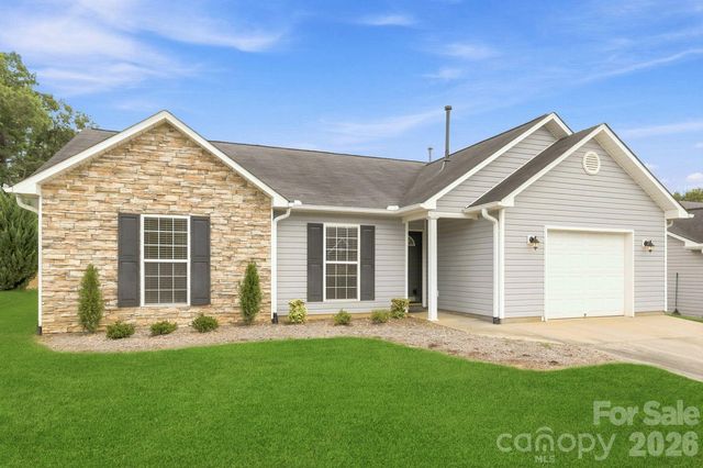 99 Yadkin Road, Fletcher, NC 28732
