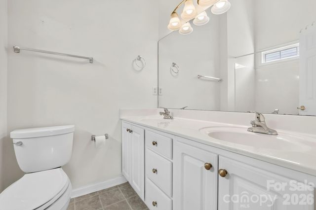 99 Yadkin Road, Fletcher, NC 28732