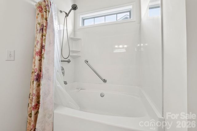 99 Yadkin Road, Fletcher, NC 28732