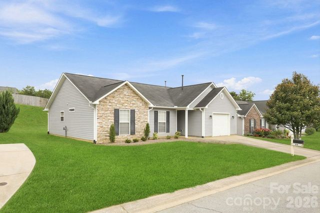 99 Yadkin Road, Fletcher, NC 28732
