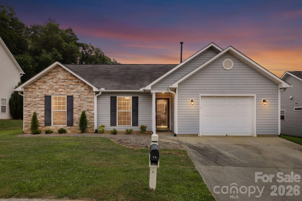 99 Yadkin Road, Fletcher, NC 28732