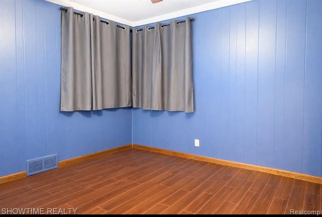 26261 Linwood Street, Roseville, MI 48066