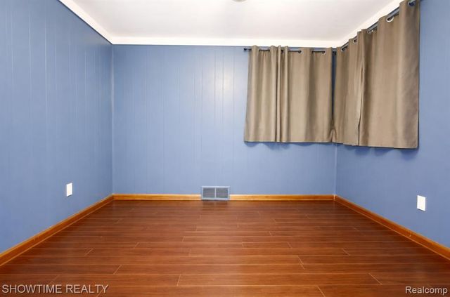 26261 Linwood Street, Roseville, MI 48066