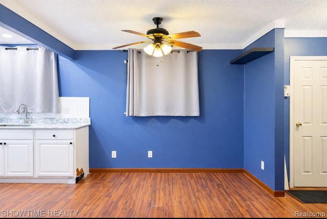 26261 Linwood Street, Roseville, MI 48066