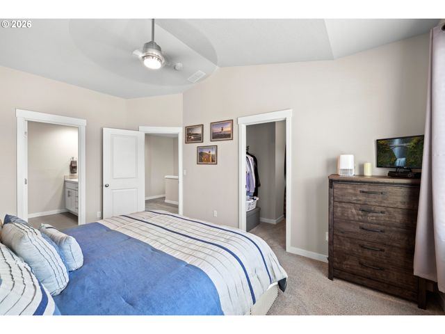 12478 Se WATER DROP Way, Happy Valley, OR 97086