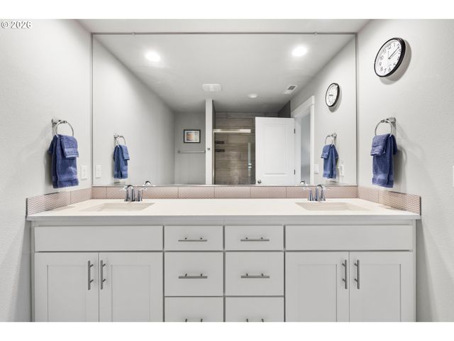 12478 Se WATER DROP Way, Happy Valley, OR 97086