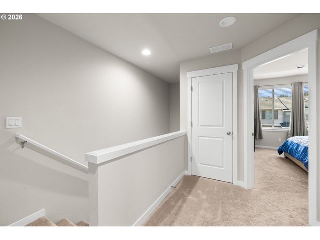 12478 Se WATER DROP Way, Happy Valley, OR 97086